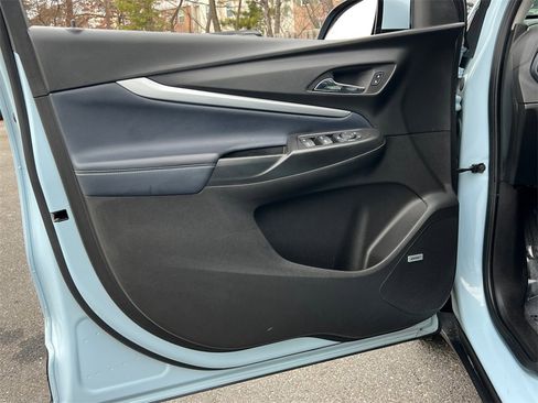 Used 2022 Chevrolet Bolt EUV Premier w/ Sun & Sound Package image 19