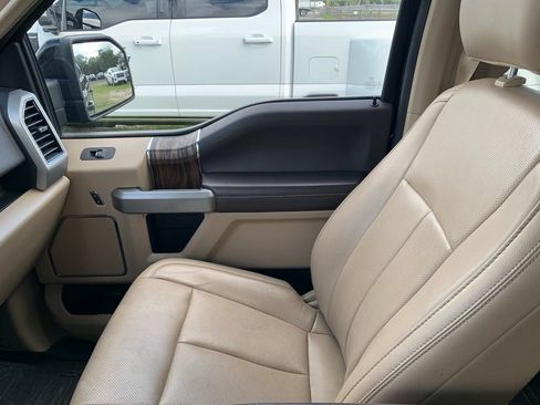 Used 2018 Ford F150 Lariat w/ Equipment Group 501A Mid AWD/4WD image 10