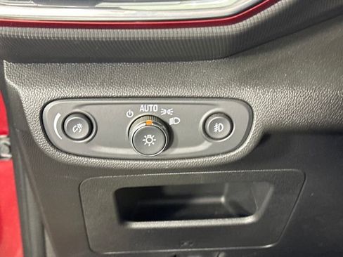 Used 2021 Chevrolet TrailBlazer RS w/ Sun and Liftgate Package image 19