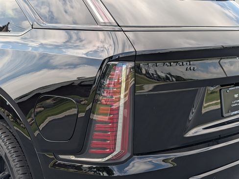 New 2026 Cadillac Escalade IQ Sport 1 w/ LPO, ONYX Package AWD/4WD image 8