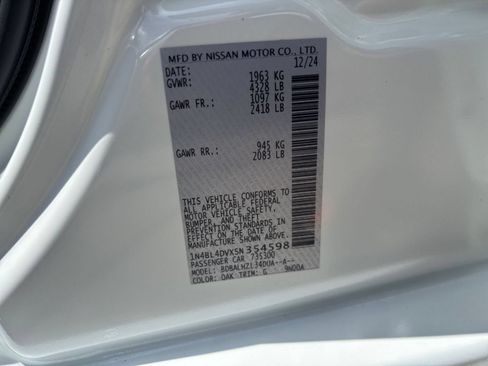 Used 2025 Nissan Altima 2.5 SV FWD image 29