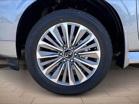 New 2026 INFINITI QX80 Luxe AWD/4WD image 9
