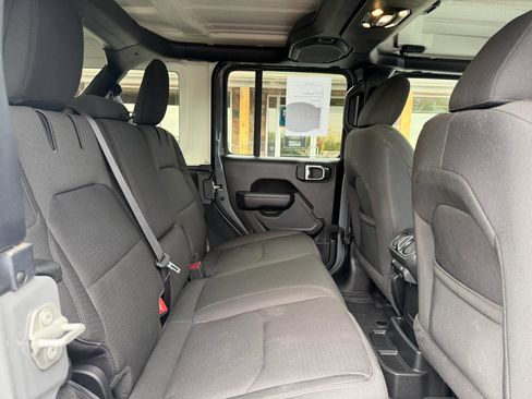 Used 2023 Jeep Wrangler Unlimited w/ Cold Weather Group AWD/4WD image 21