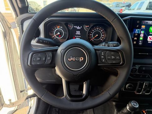 Used 2024 Jeep Wrangler Unlimited Sport AWD/4WD image 22