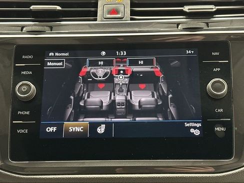 Used 2020 Volkswagen Tiguan SEL image 16