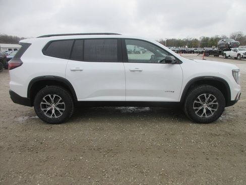 New 2026 GMC Acadia AT4 AWD/4WD image 3