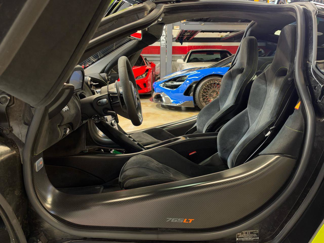 Used 2021 McLaren 765LT RWD image 17