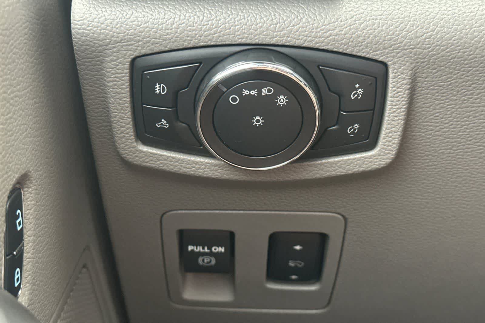 Used 2019 Ford F150 XLT w/ Equipment Group 302A Luxury AWD/4WD image 31
