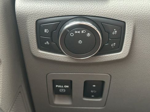Used 2019 Ford F150 XLT w/ Equipment Group 302A Luxury AWD/4WD image 31