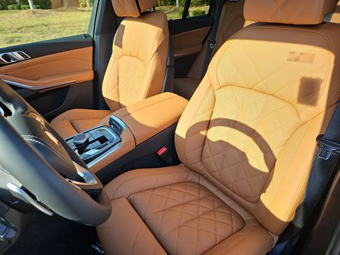 New 2026 BMW X5 xDrive40i w/ Climate Comfort Package image 17