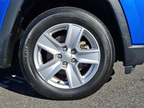 Used 2022 Jeep Compass Latitude image 8