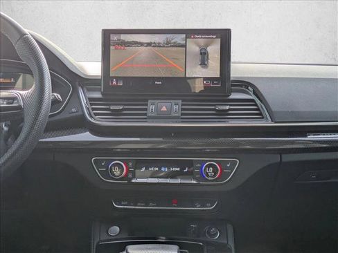 Used 2022 Audi SQ5 Premium Plus w/ Premium Plus Package image 16