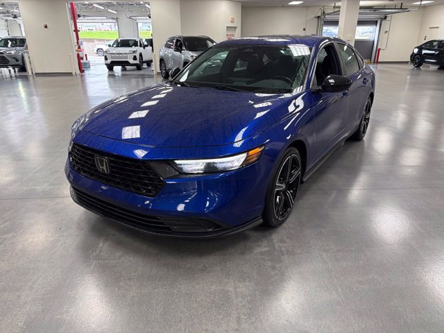 Used 2024 Honda Accord Sport image 3