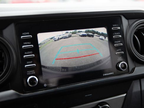Used 2020 Toyota Tacoma SR AWD/4WD image 16