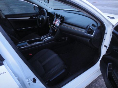 Used 2021 Honda Civic LX image 9