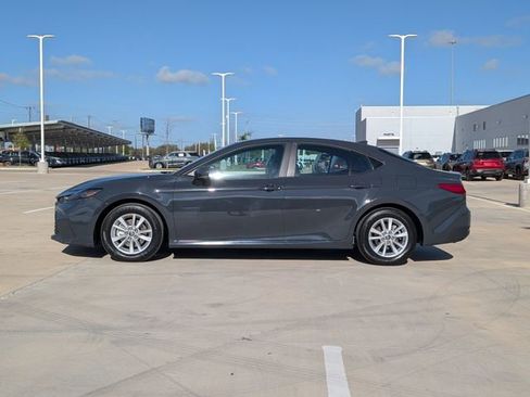 Used 2025 Toyota Camry LE FWD image 3