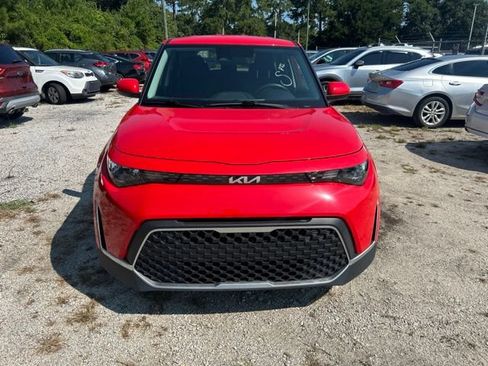 Certified 2024 Kia Soul LX FWD image 2