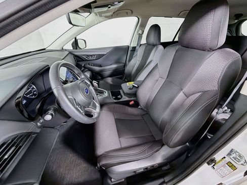 Used 2025 Subaru Outback Premium w/ Popular Package #1A AWD/4WD image 2