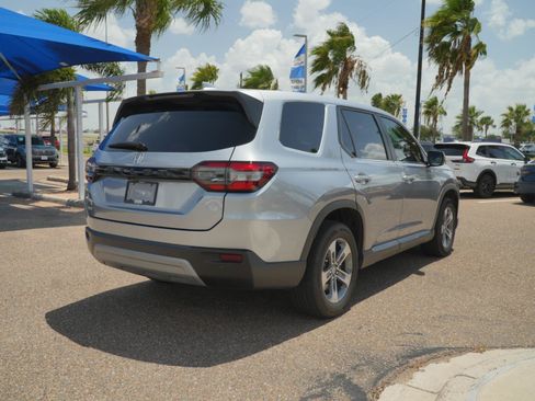 Used 2025 Honda Pilot EX-L image 5