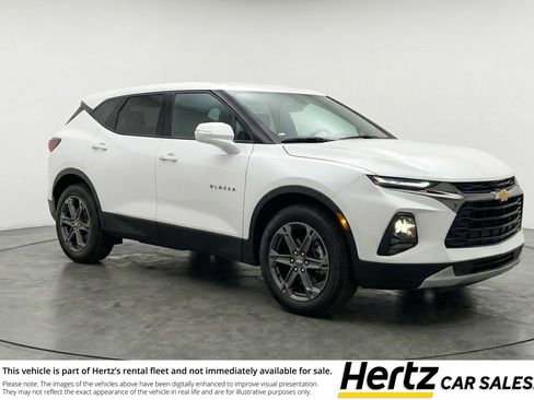 Used 2025 Chevrolet Blazer LT FWD image 1