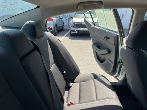 Used 2025 Nissan Altima 2.5 SV FWD image 33