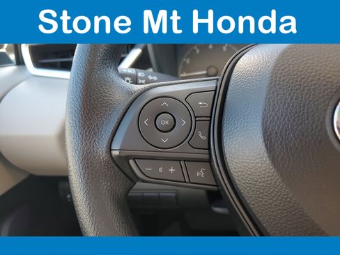 Used 2025 Toyota Corolla LE image 20