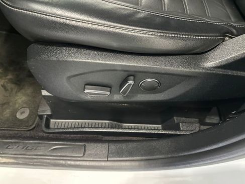 Used 2017 Ford Edge SEL w/ Equipment Group 201A image 29
