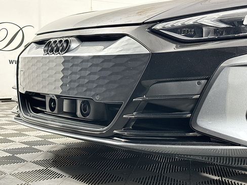 Used 2024 Audi e-tron GT Premium Plus image 32
