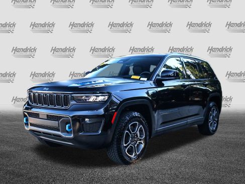 Used 2022 Jeep Grand Cherokee Trailhawk AWD/4WD image 6