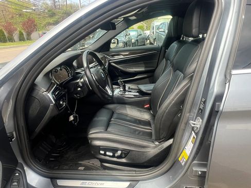 Used 2019 BMW 530e xDrive w/ Convenience Package AWD/4WD image 27