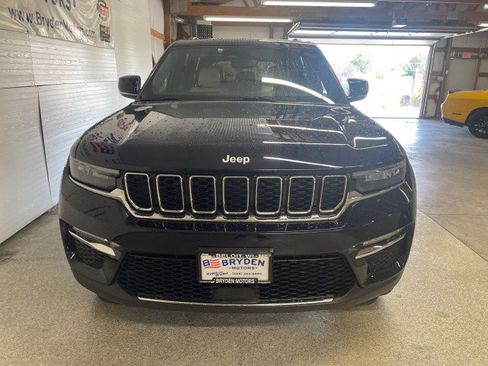 Used 2024 Jeep Grand Cherokee Limited w/ Trailer Tow Package image 8