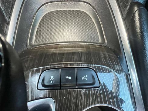 Used 2017 Chevrolet Malibu Premier w/ Premier Sun and Wheel Package FWD image 19