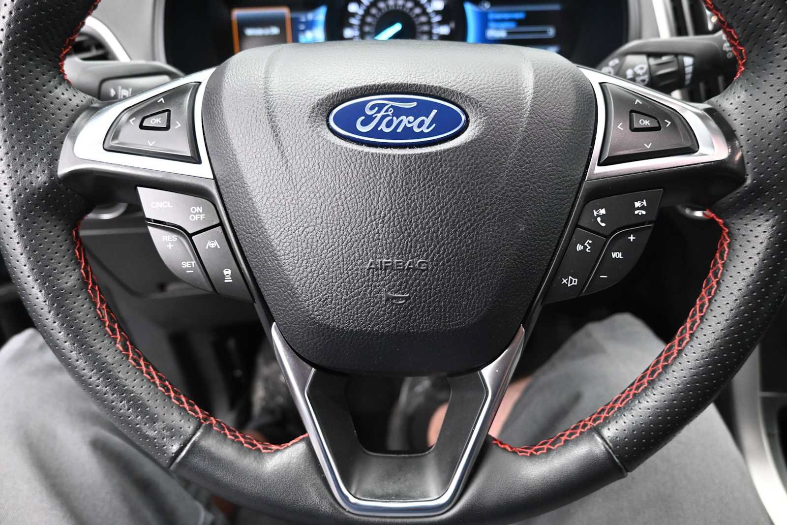 Used 2024 Ford Edge ST-Line AWD/4WD image 32