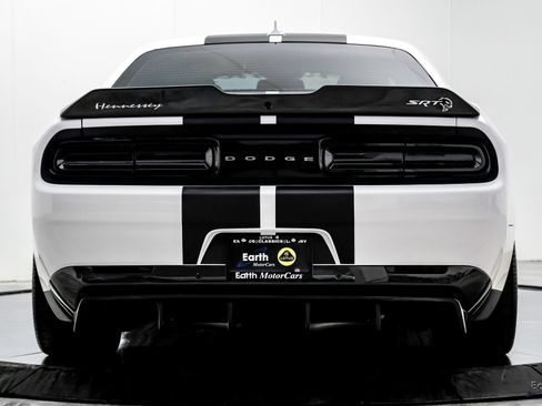 Used 2018 Dodge Challenger SRT Hellcat RWD image 15
