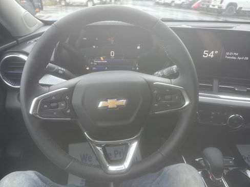 New 2026 Chevrolet Trax LT FWD image 10