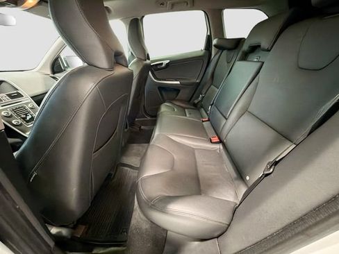 Used 2016 Volvo XC60 T5 Premier w/ Proximity Package AWD/4WD image 22