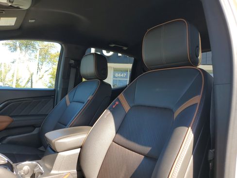 Used 2023 GMC Canyon AT4 w/ AT4 Premium Package image 13