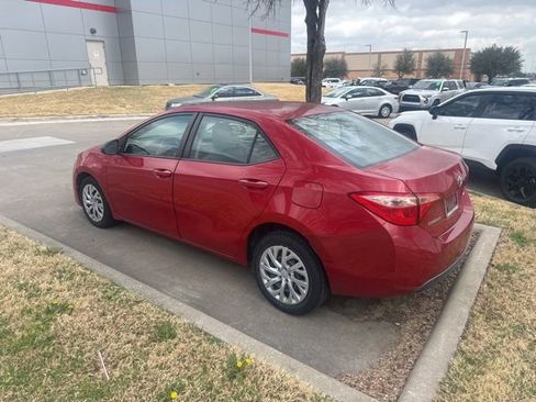 Used 2017 Toyota Corolla LE image 4