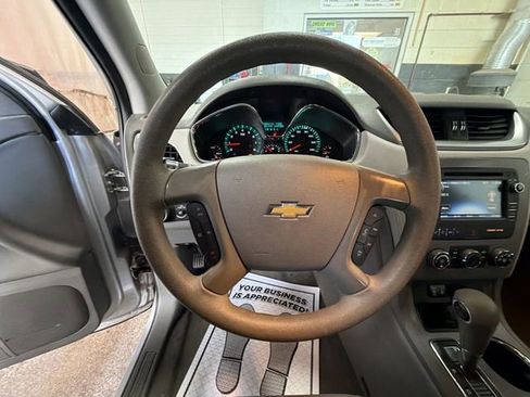 Used 2016 Chevrolet Traverse LS FWD image 14