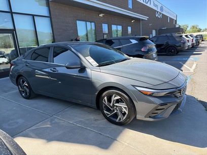 Used 2026 Hyundai Elantra Limited w/ Cargo Package
