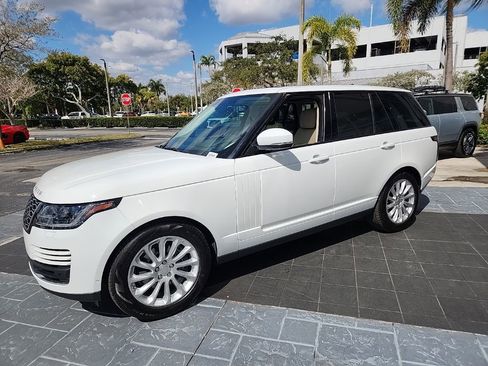 Used 2020 Land Rover Range Rover HSE image 15