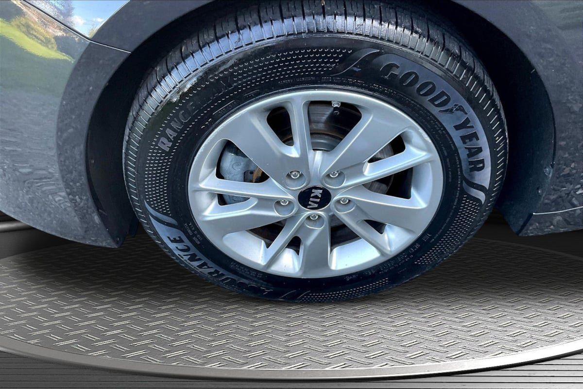 Used 2018 Kia Optima LX FWD image 32