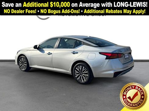 Used 2025 Nissan Altima 2.5 SV image 4