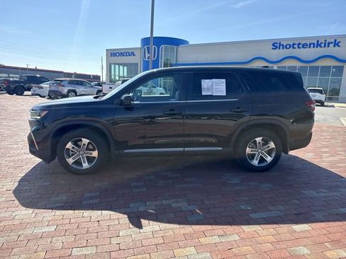 Used 2023 Honda Pilot EX-L image 3