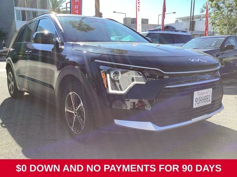 Used 2025 Kia Niro LX FWD image 3