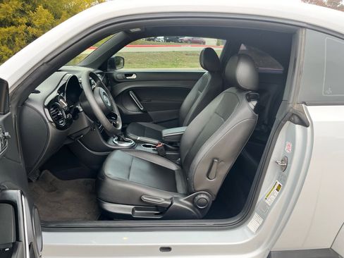 Used 2017 Volkswagen Beetle 1.8T Classic image 13