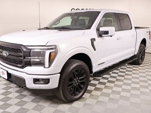 Used 2025 Ford F150 Lariat w/ Equipment Group 502A High image 13