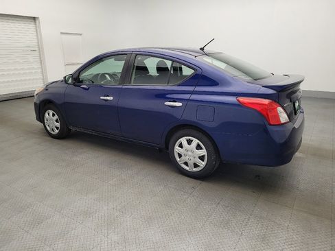 Used 2018 Nissan Versa SV image 3