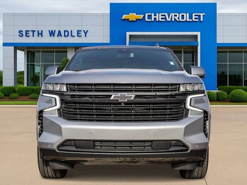 Used 2024 Chevrolet Suburban RST w/ Sport Performance Package AWD/4WD image 2