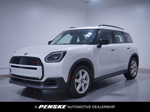 Used 2025 MINI Cooper Countryman S image 1